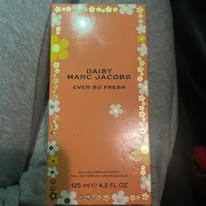 Marc jacobs ever so fresh